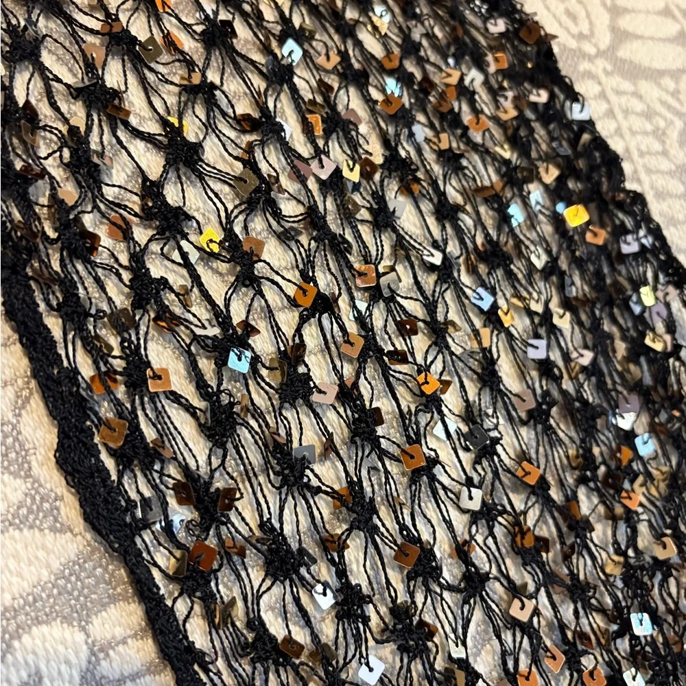 Black Sequin Knit Scarf - Picture 5 of 8